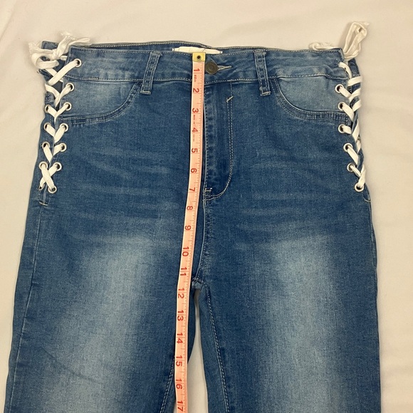 Most Wanted skinny jeans with laces on the hips woman’s size 13 - Picture 11 of 11